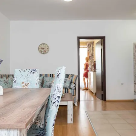 Lora Boutique 아파트 포마리