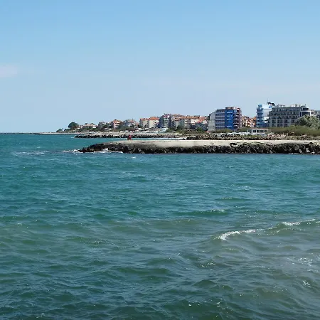 아파트 Lora Boutique