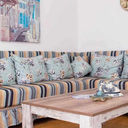 Apartment Lora Boutique *